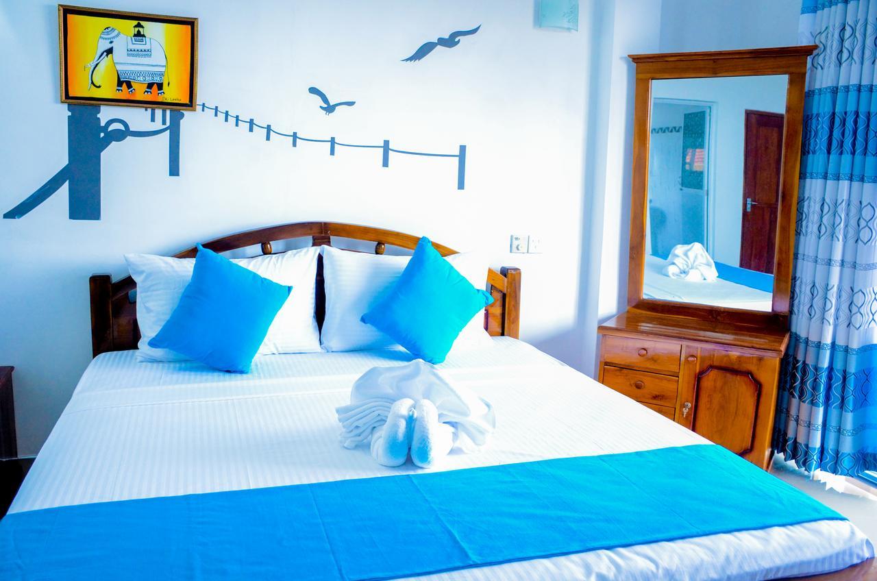 Yoho Beach Glory Hotel Negombo Exteriör bild